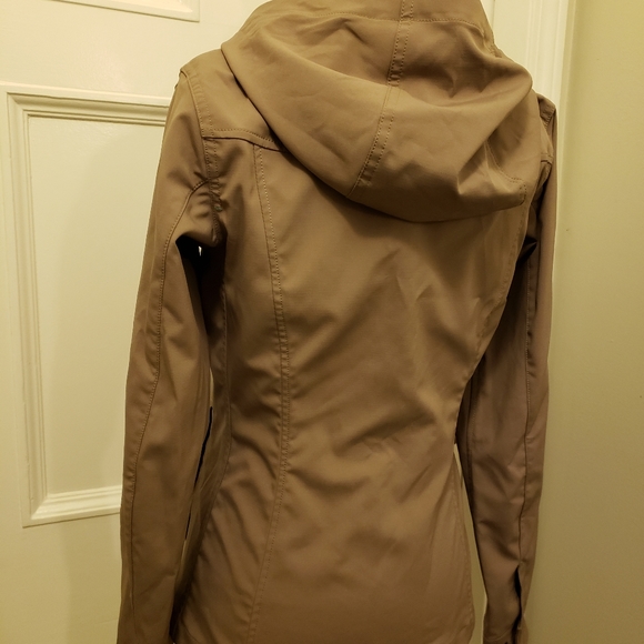 Jacket - Picture 2 of 10